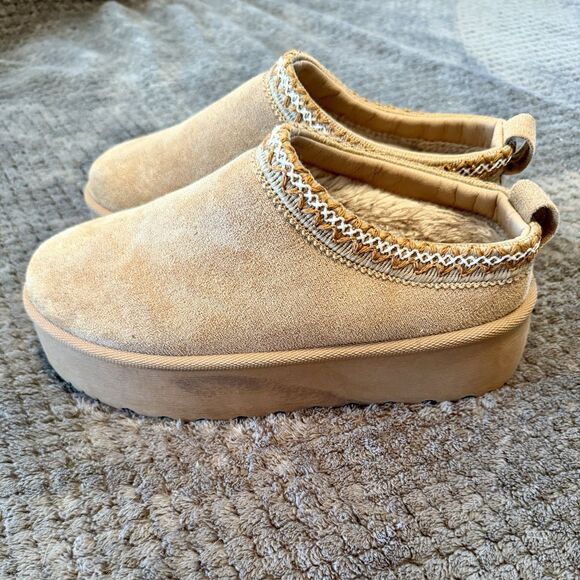 Olivia & Kate Faux Suede & Fur  Slides With Trim Slippers,New ,Womens Size  8.5 - Picture 2 of 6